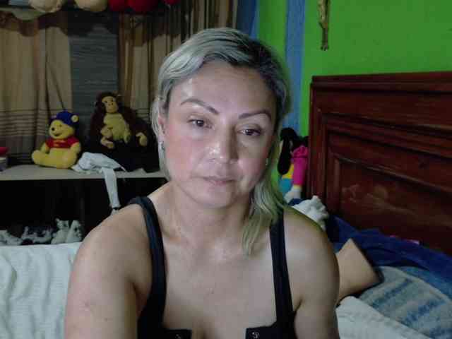 Charlizetheron1 webcam