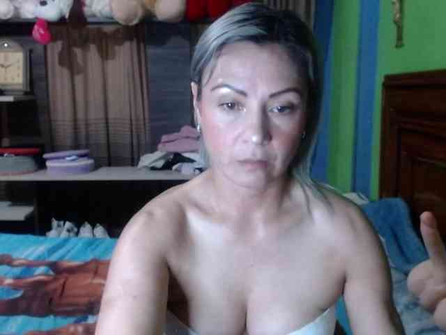 Charlizetheron1 webcam