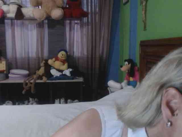 Charlizetheron1 webcam