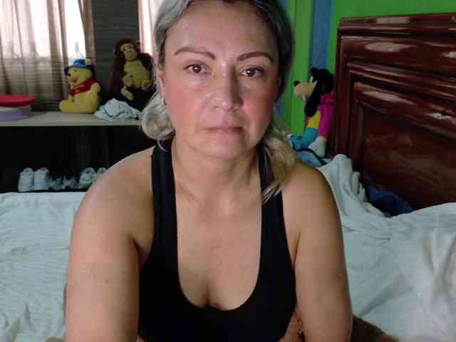 Charlizetheron1 webcam