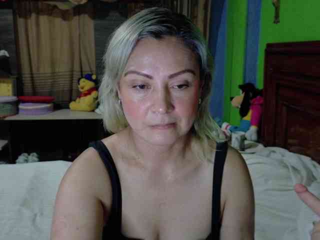 Charlizetheron1 webcam