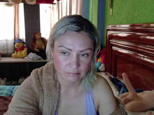 Charlizetheron1 webcam