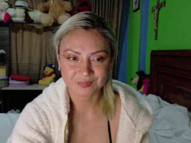 Charlizetheron1 webcam