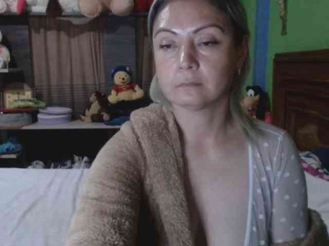 Charlizetheron1 webcam