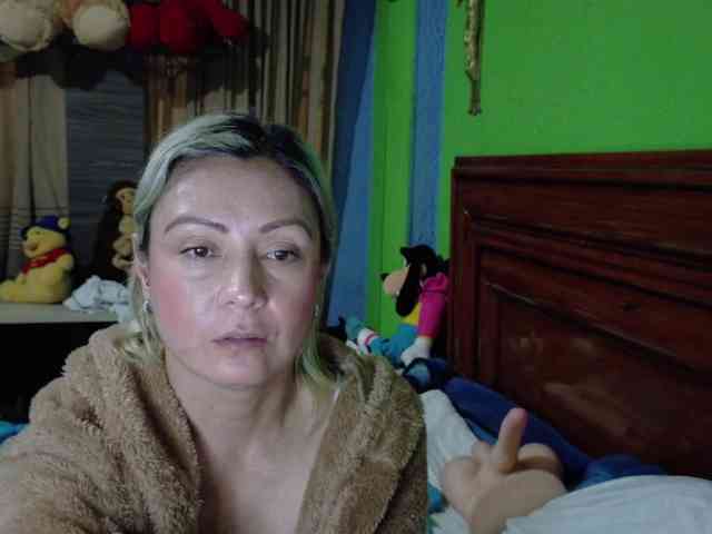 Charlizetheron1 webcam