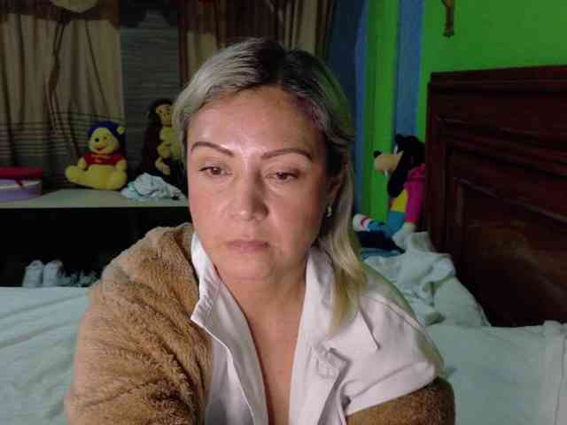 Charlizetheron1 webcam