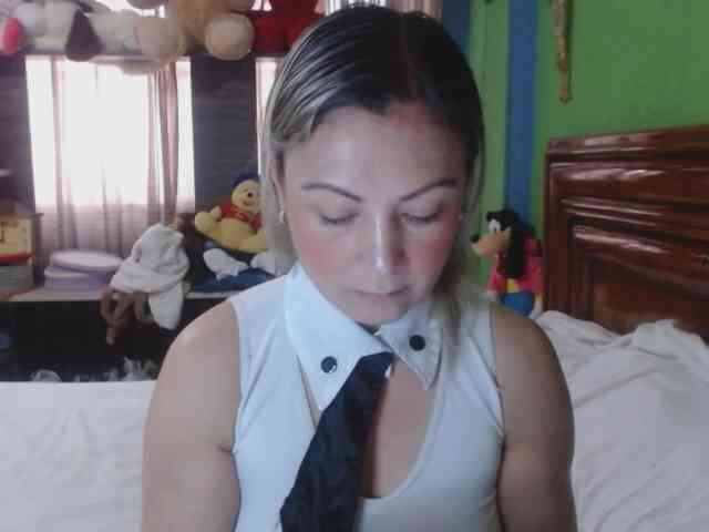 Charlizetheron1 webcam