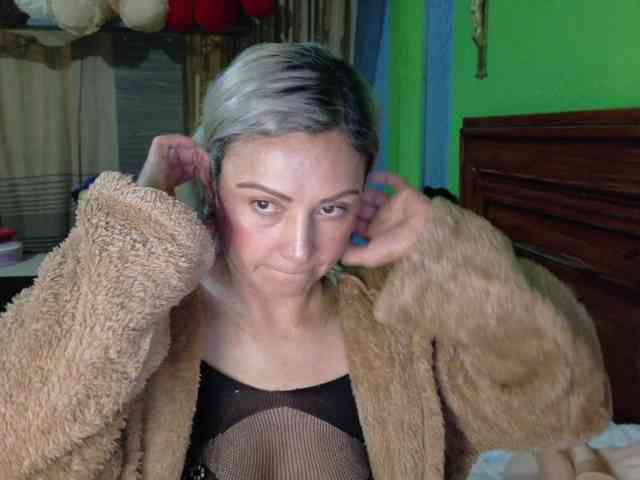 Charlizetheron1 webcam