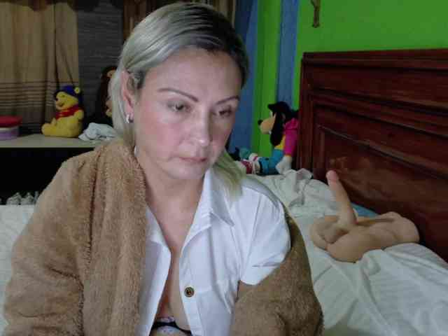 Charlizetheron1 webcam