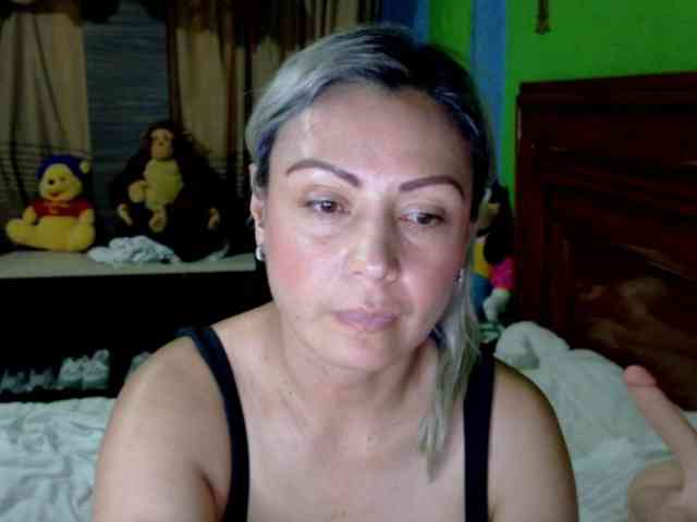 Charlizetheron1 webcam