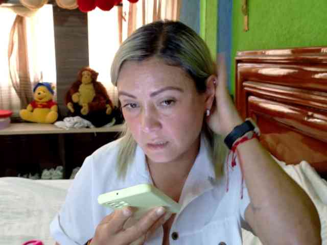 Charlizetheron1 webcam