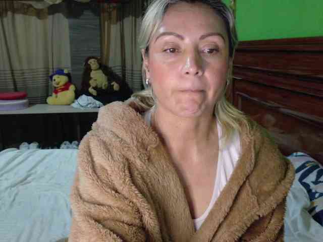 sexcam online Charlizetheron1