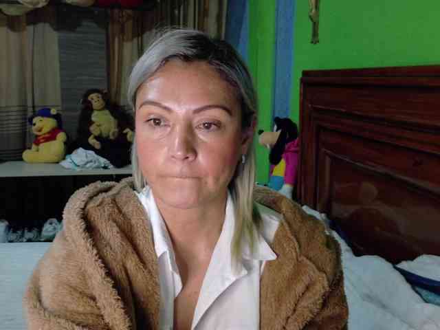 Charlizetheron1 webcam