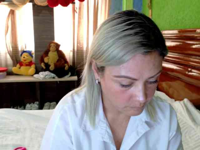 Charlizetheron1 webcam