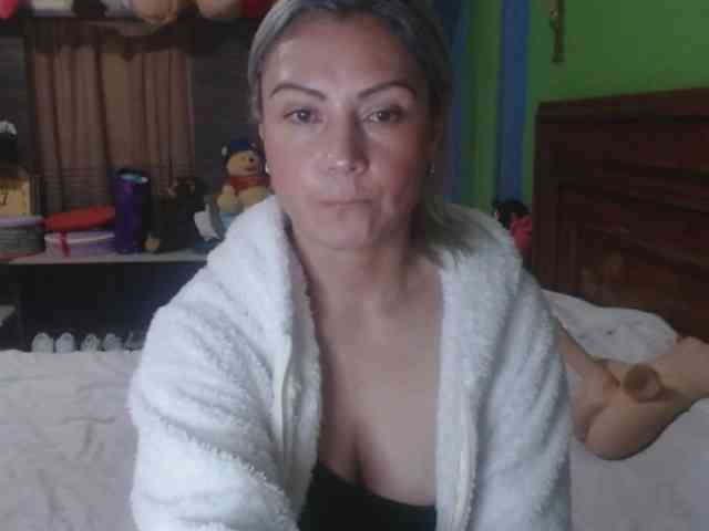 Charlizetheron1 webcam