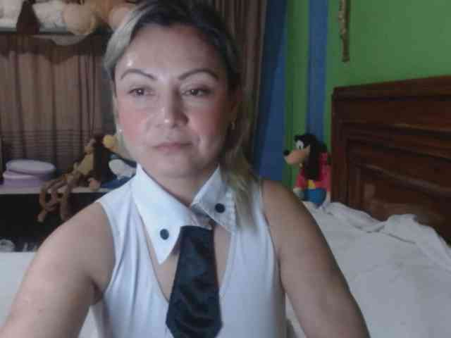 Charlizetheron1 webcam