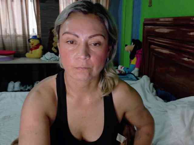 Charlizetheron1 webcam