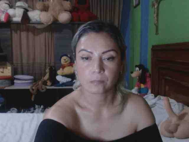 Charlizetheron1 webcam