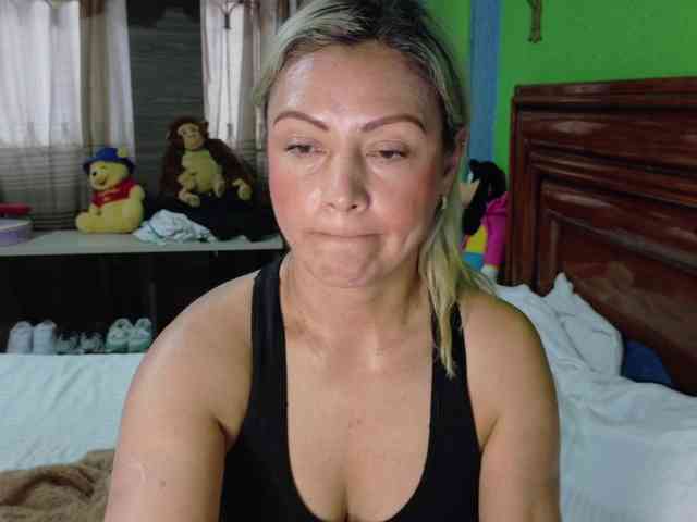 Charlizetheron1 webcam