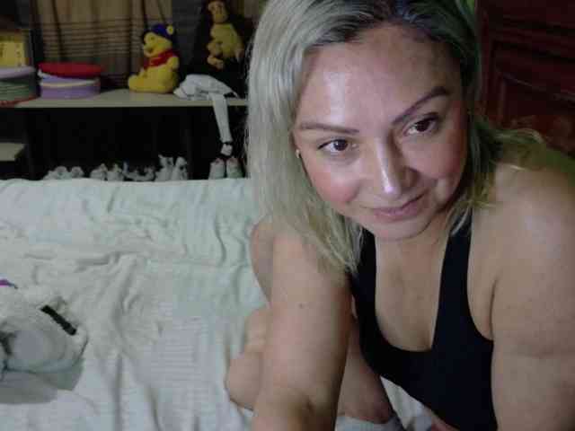 Charlizetheron1 webcam