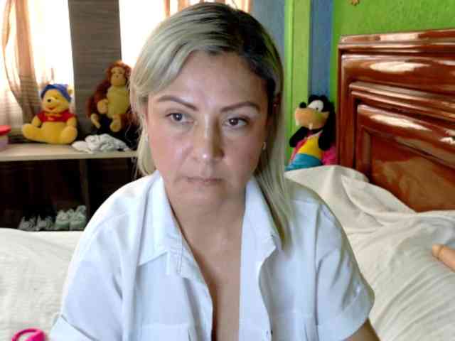 Charlizetheron1 webcam