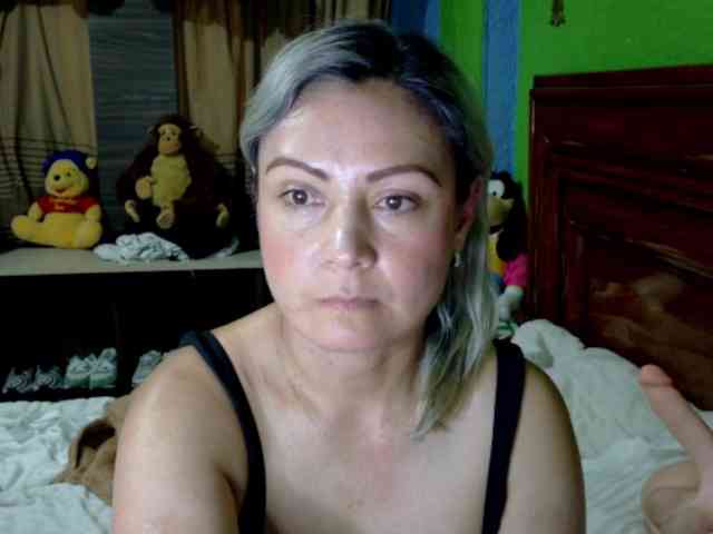 Charlizetheron1 webcam