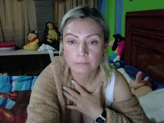 Charlizetheron1 webcam