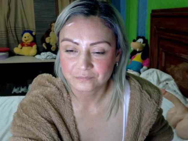 Charlizetheron1 webcam