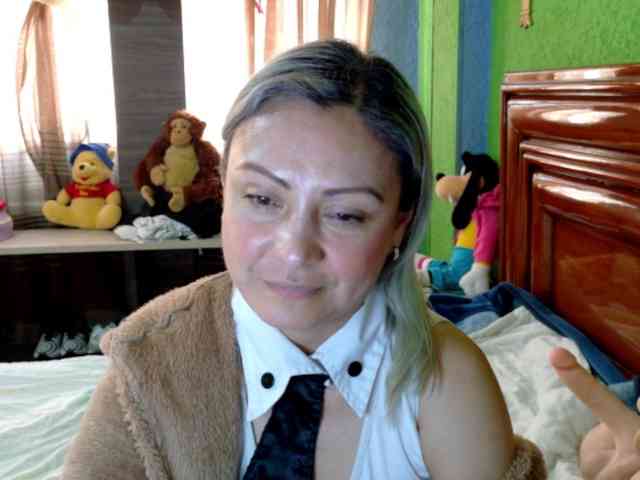 Charlizetheron1 webcam