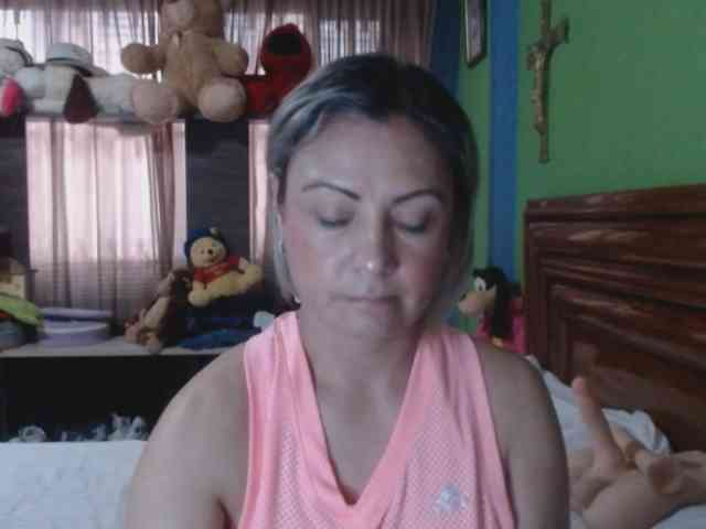 Charlizetheron1 webcam