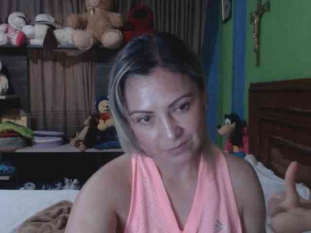 Charlizetheron1 webcam