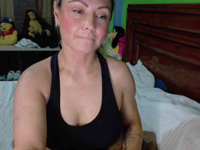 Charlizetheron1 webcam