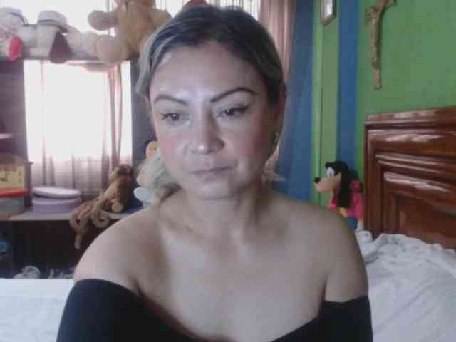 Charlizetheron1 webcam