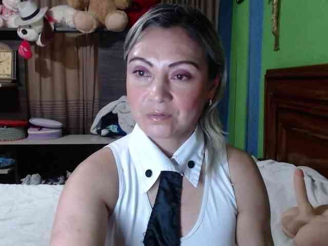 Charlizetheron1 webcam