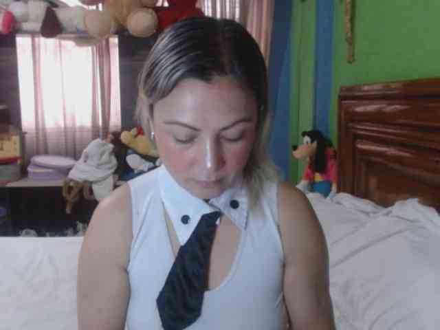 Charlizetheron1 webcam