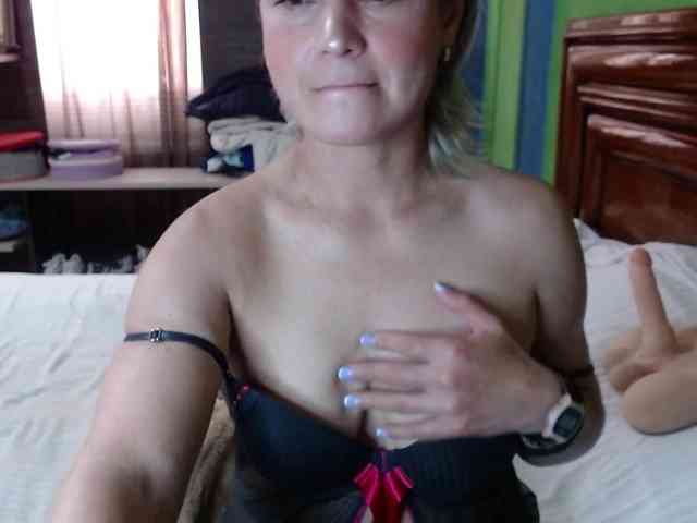 Charlizetheron1 webcam