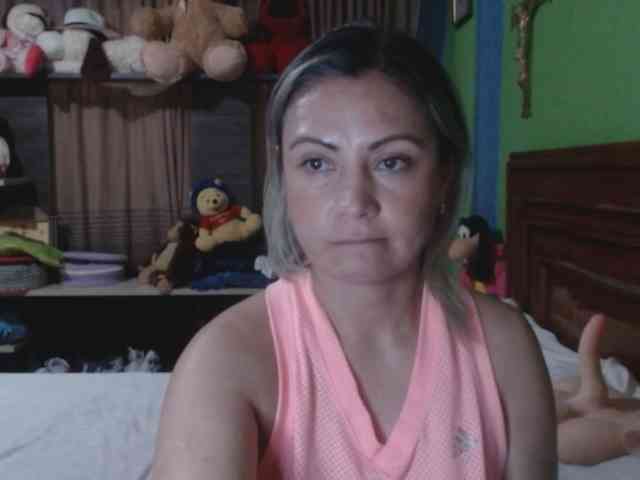 Charlizetheron1 webcam