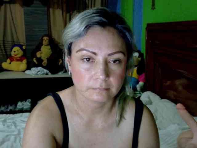 Charlizetheron1 webcam