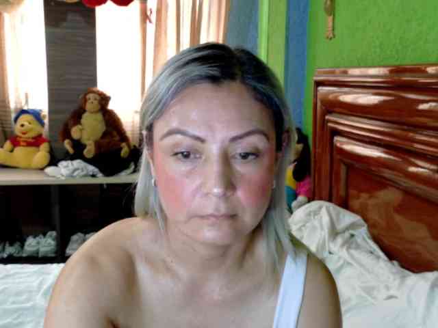 Charlizetheron1 webcam