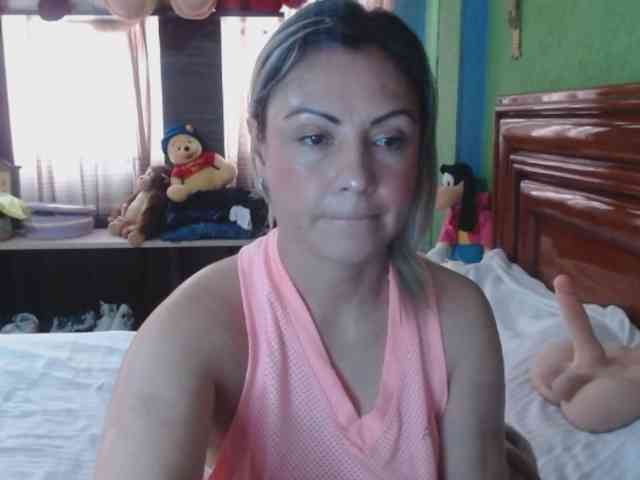 Charlizetheron1 webcam