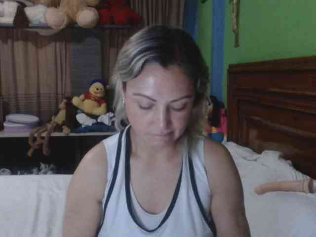 Charlizetheron1 webcam