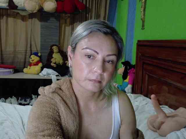 Charlizetheron1 webcam