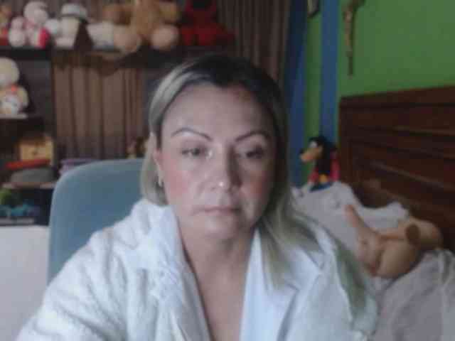 Charlizetheron1 webcam