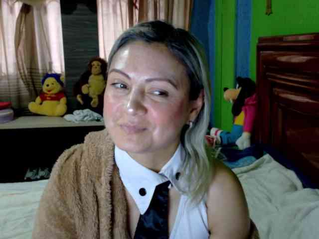 Charlizetheron1 webcam