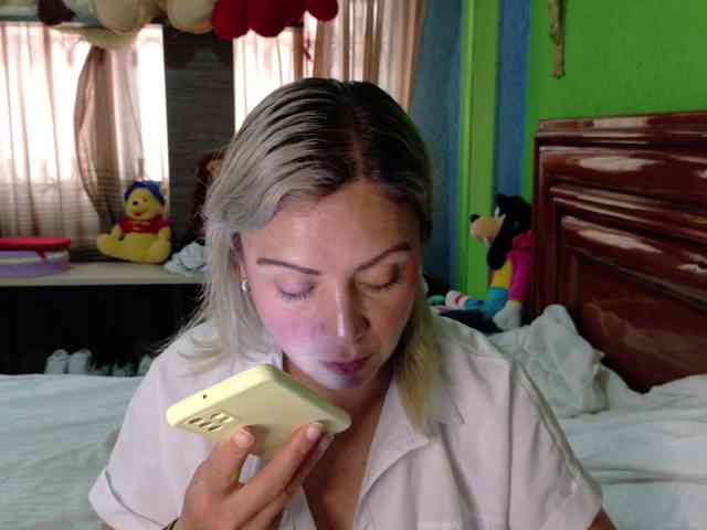 Charlizetheron1 Live Webcam on BongaCams