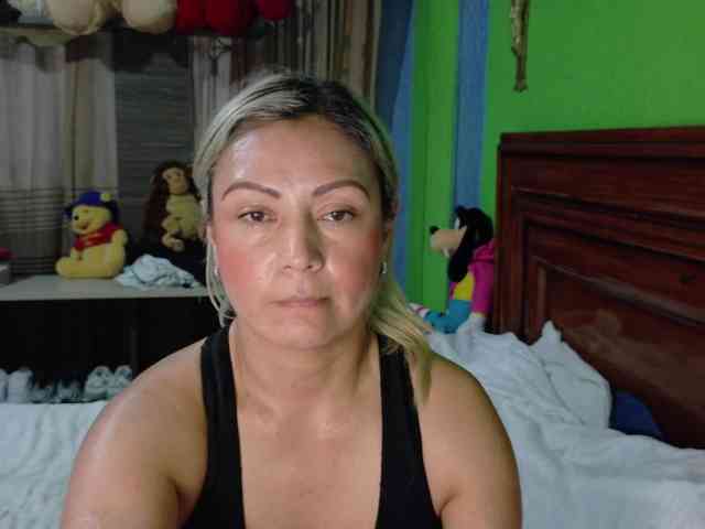 Charlizetheron1 webcam