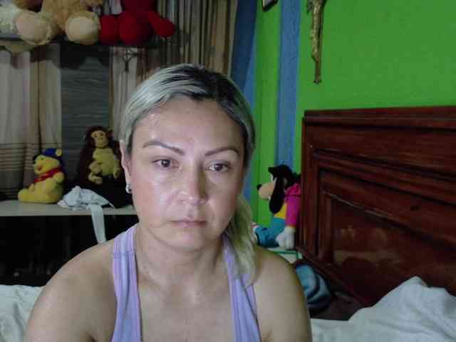 Charlizetheron1 webcam