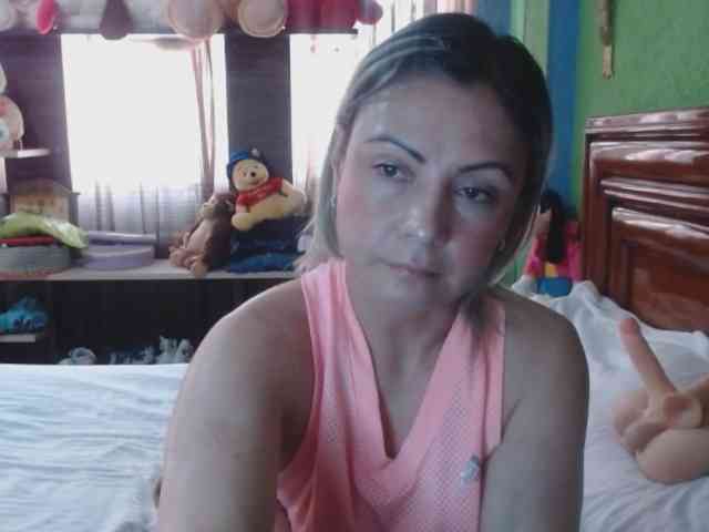 Charlizetheron1 webcam