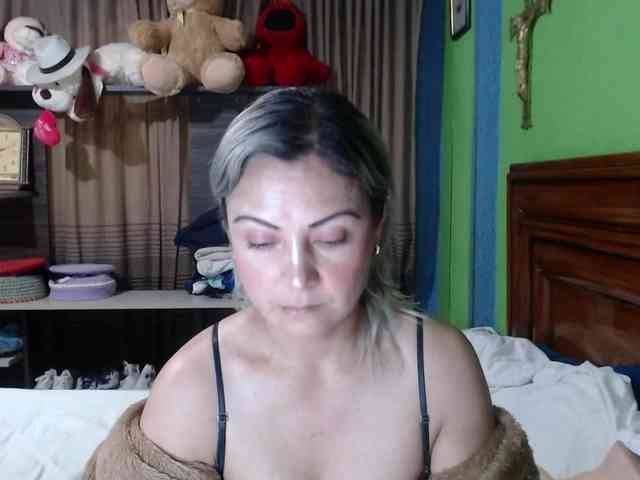 Charlizetheron1 webcam