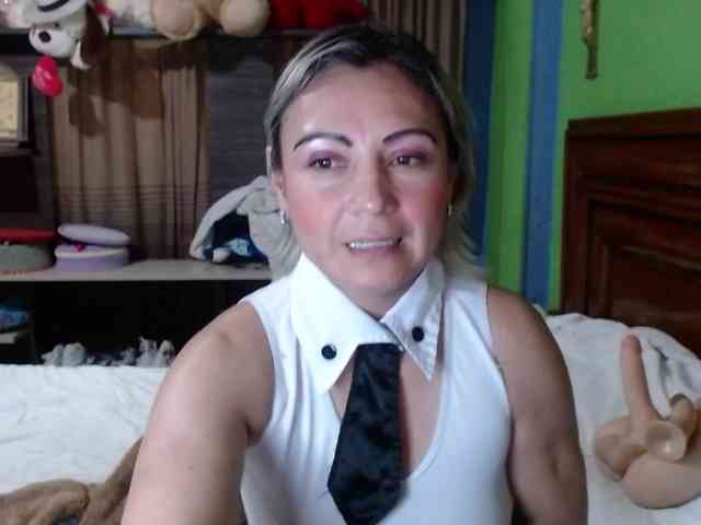 Charlizetheron1 webcam